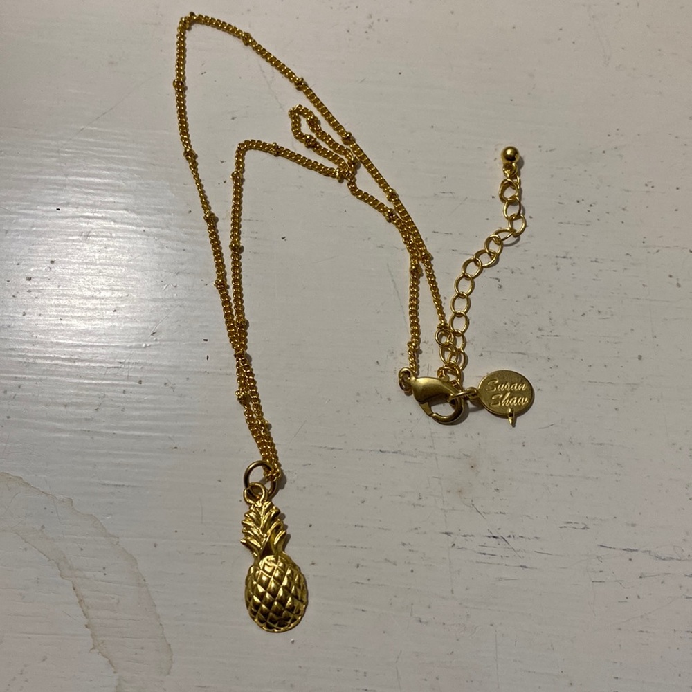 Pineapple necklace